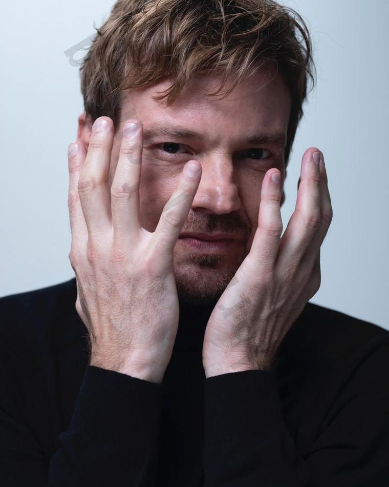 El actor de 47 años fue asistido por personal del SAME y trasladado preventivamente al Hospital Pirovano. El actor de 47 años fue asistido por personal del SAME y trasladado preventivamente al Hospital Pirovano.