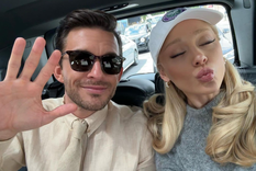 Thank you, next: Ariana Grande se separa tras dos años de matrimonio y sale con un actor de Bridgerton Ariana Grande compartió una foto con Jonathan Bailey. Foto: Instagram