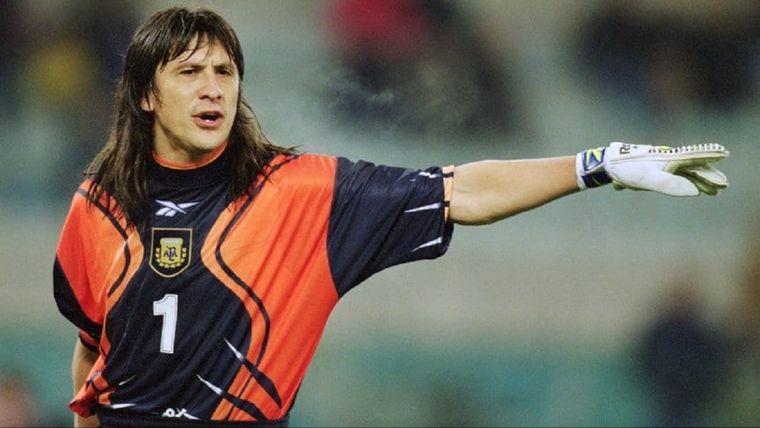 El ex arquero felicitó al Dibu por su logro.