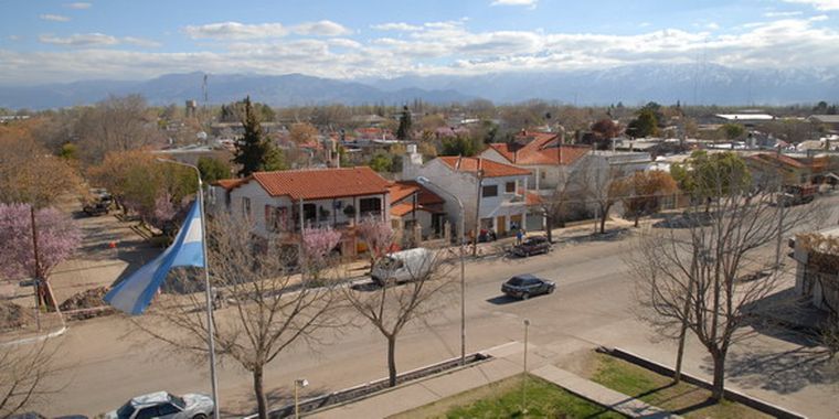 Un hombre fue encontrado muerto en una finca de La Consulta.