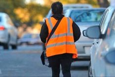 cordoba aprobo una ley para prohibir a cuidacoches ilegales y a los limpiavidrios