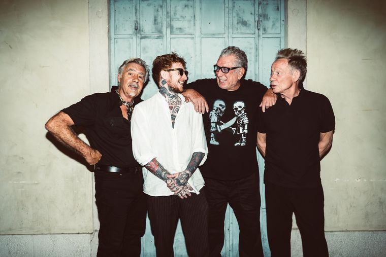 Sex Pistols.