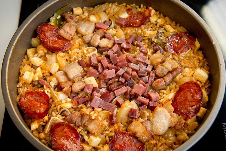 Admira este sabroso platillo caliente, delicioso y completo ¡te encantará!