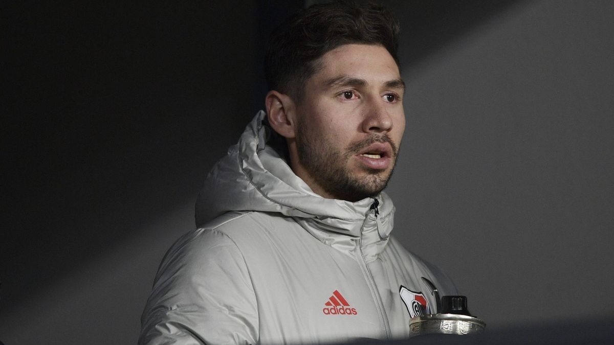 Alerta máxima en River: Montiel se lesionó en la entrada en calor y no salió a jugar ante Gimnasia
