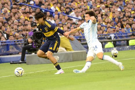 Un minuto antes de salir porque estaba cansado -según explicó Úbeda- Zeballos les había ganado en velocidad a Nardoni y Colombo en una contra. Un minuto antes de salir porque estaba cansado -según explicó Úbeda- Zeballos les había ganado en velocidad a Nardoni y Colombo en una contra.
