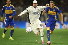 Kevin Lomónaco, defensor de Independiente, y Miguel Merentiel, delantero de Boca, estarán hoy otra vez frente a frente en la Bombonera. Foto: FotoBaires