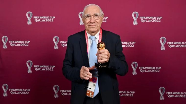 Enrique Macaya Márquez, fue reconocido por la FIFA durante la última Copa del Mundo en Qatar 2022.