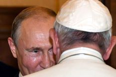 Vladimir Putin visitó el Vaticano y estuvo con el papa Francisco en 2015. Foto: Efe.