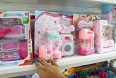 La campaña por el Día del Niño apunta a mover el consumo local con rebajas especiales en jugueterías y negocios deportivos. La campaña por el Día del Niño apunta a mover el consumo local con rebajas especiales en jugueterías y negocios deportivos.