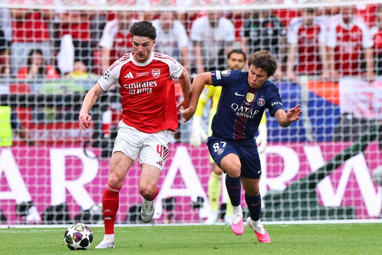 Paris Saint-Germain y Arsenal juegan la final de la Champiopns League en el Puskás Aréna de Budapest, Hungría.