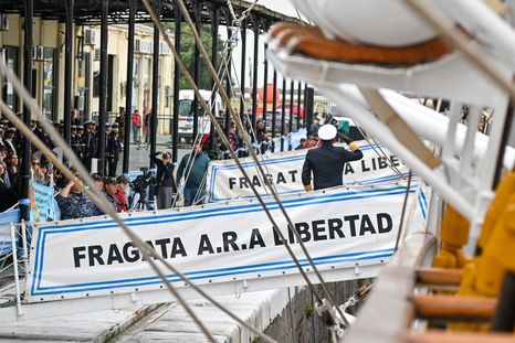 La fragata Libertad zarpó este sábado. Foto: X. La fragata Libertad zarpó este sábado. Foto: X.