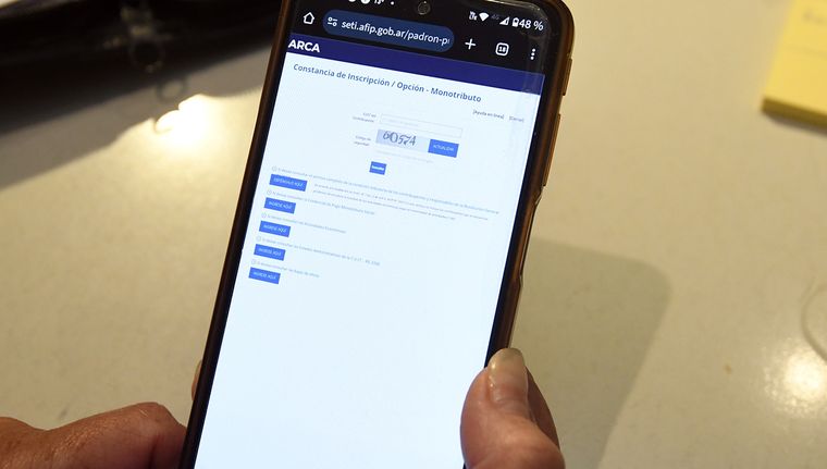 Malestar por la recategorización en monotributo