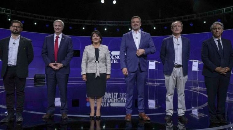 Seis de los siete candidatos que se disputan la presidencia de Chile: Gabriel Boric, José Antonio Kast, Yasna Provoste, Sebastián Sichel, Eduardo Artés y Marco Enríquez-Ominami. Foto: GETTY IMAGES