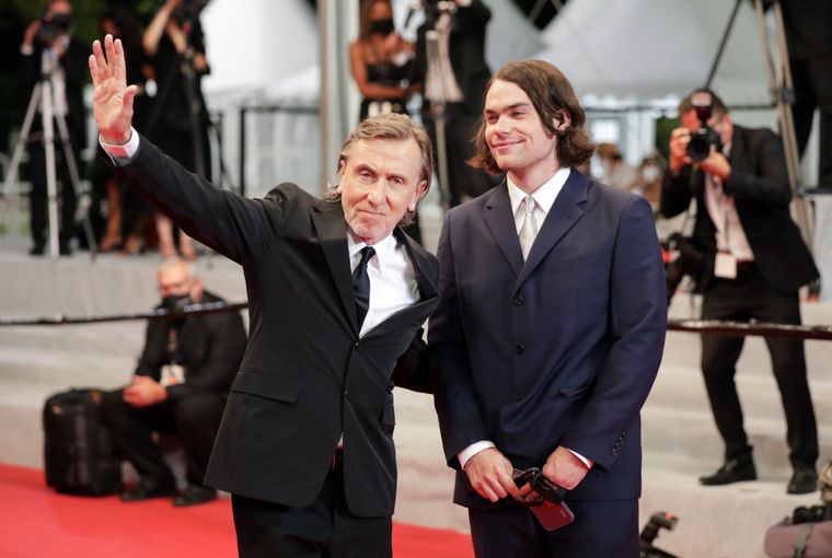 Tim Roth junto a su hijo Cormac.