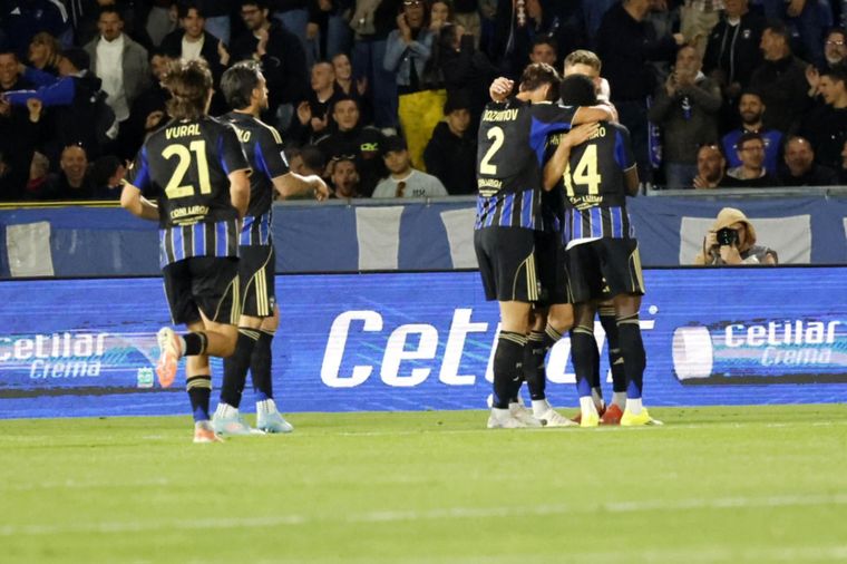 Pisa vuelve a la Serie B tras un solo año en Primera. Pisa vuelve a la Serie B tras un solo año en Primera.