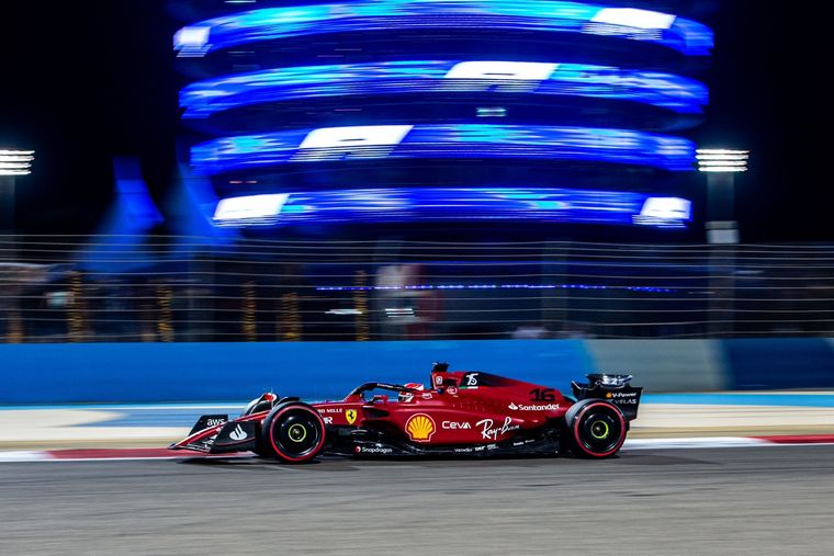 Charles Leclerc logró la primera pole del año.