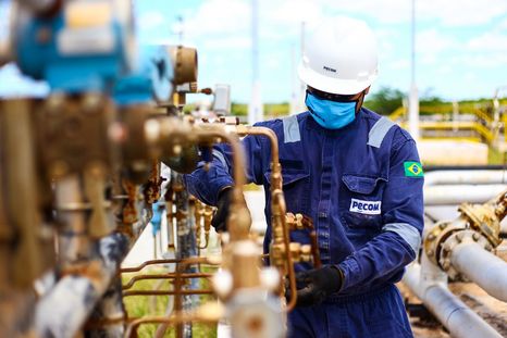 PECOM vuelve a ser operador en la industria petrolera convencional con la adquisición de dos concesiones petroleras en Chubut. Foto: PECOM