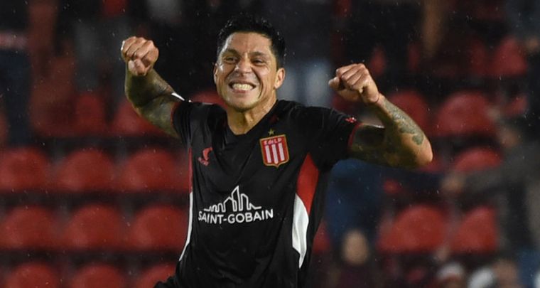 La felicidad de Enzo Pérez tras ganarle a Boca. Foto: FotoBaires