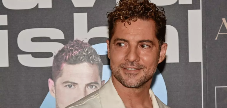 El gran apoyo del artista es su familia. Su esposa Rosanna Zanetti y sus tres hijos Foto: Gtress