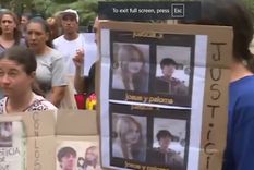 Los vecinos se juntaron en la plaza de la localidad de Bosques.  Foto: Captura de video