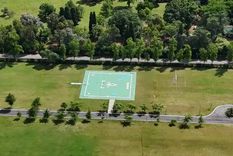 El helipuerto lindero a la mansión atribuido a Claudio Tapia. Foto: Clarín El helipuerto lindero a la mansión atribuido a Claudio Tapia. Foto: Clarín