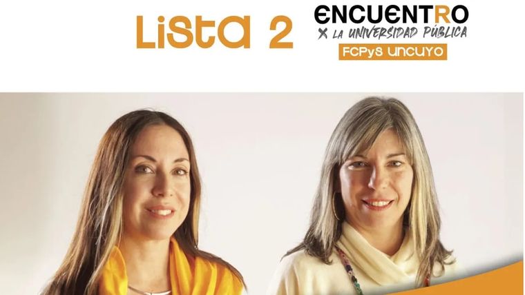 Eva Rodríguez (izquierda).