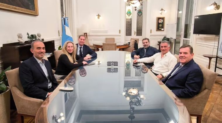 El Gobierno sigue confiando en una alianza con el PRO en PBA Foto: X (Twitter)