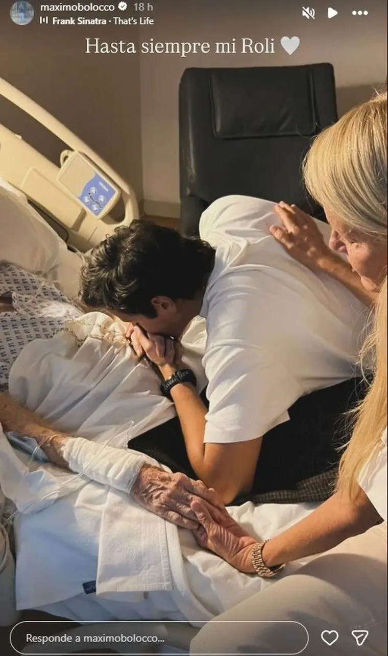 M&aacute;ximo Bolocco Menem junto a su madre en un momento de profunda intimidad.