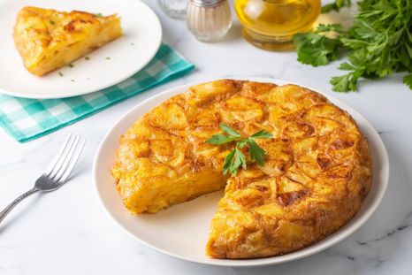 ¿Con cebolla o sin?: receta de tortilla de papas paso a paso. ¿Con cebolla o sin?: receta de tortilla de papas paso a paso.