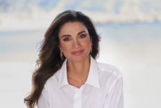 Rania de Jordania no goza de la popularidad de las royals europeas pero tiene un estilo propio y muy original. Foto: Hola!