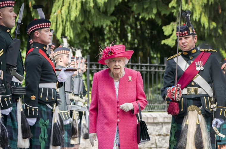 La reina Isabel II fue interpretada por varias actrices talentosas Foto: Instagram @theroyalfamily