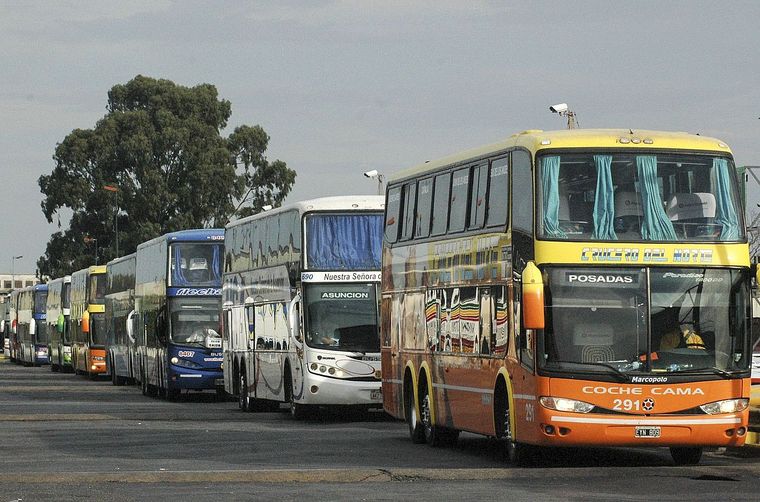 Aunque el derecho a los pasajes gratuitos siguen vigentes, las empresas aseguran que ya no pueden afrontar ese costo.