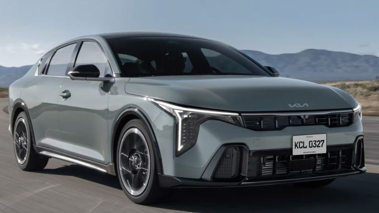 Kia K4 en Argentina: lanzamiento, versiones y precios del nuevo sedán fastback