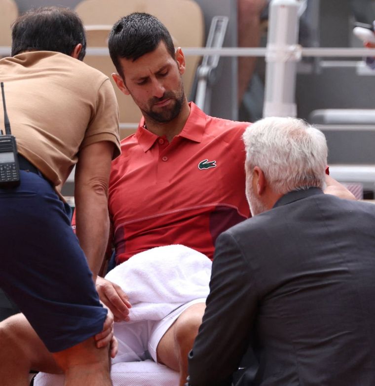 Djokovic fue operado y su presencia en los Juegos Olímpicos corre riesgo. Foto: @Tiempodetenis1