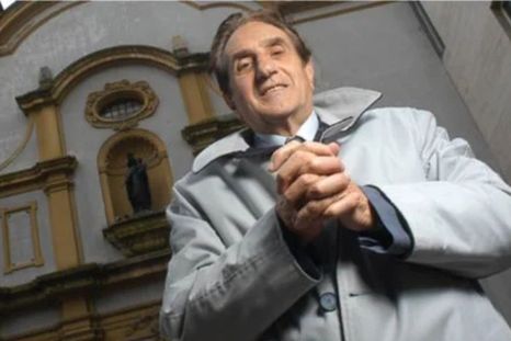 Consternación por la muerte del conductor. Consternación por la muerte del conductor.