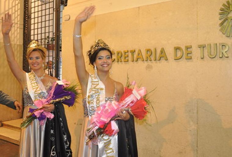 María Flor I y Tamara después de la Serenata de las Reinas. Foto: Pachy Reynoso/ MDZ