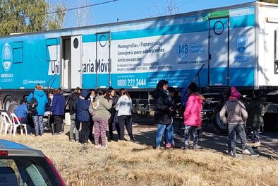 MDZol | La unidad sanitaria móvil es un recurso que aplica el Ministerio de Salud de Mendoza para hacer llegar los controles ginecológicos a las zonas rurales Foto: Ministerio de Salud de Mendoza