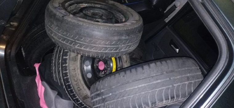 Dos sujetos fueron detenidos por robar ruedas a autos estacionados en Godoy Cruz Foto: Ministerio de Seguridad de Mendoza