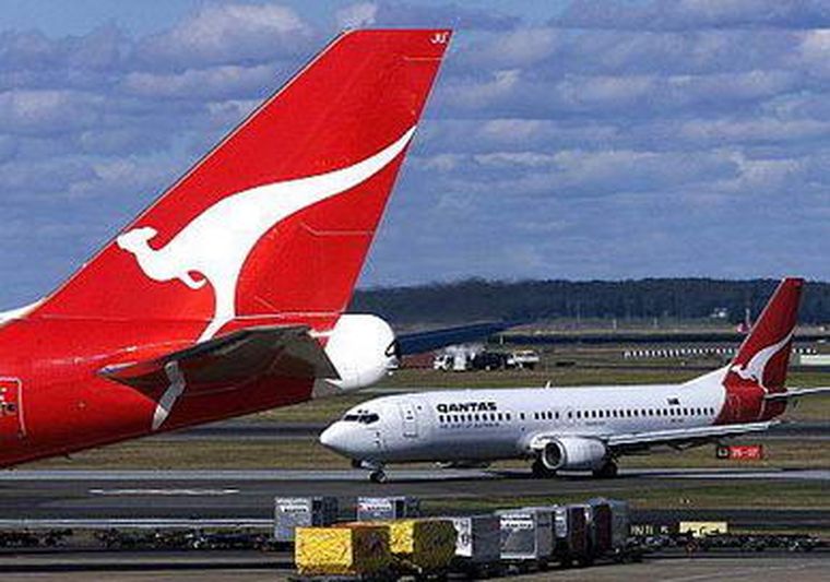 Dos aviones de Qantas en el aeropuerto de Sydney. Foto: AFP