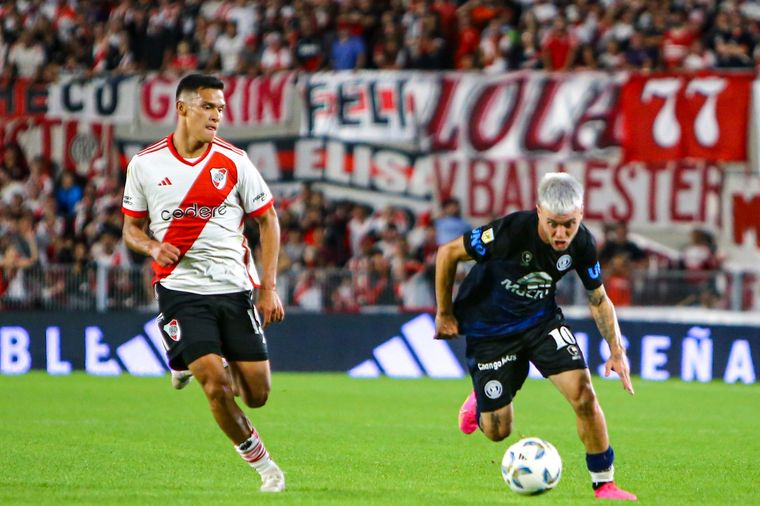 La Lepra no pudo hacer nada para superar al Millonario. Foto: Fabián Salamone / MDZ