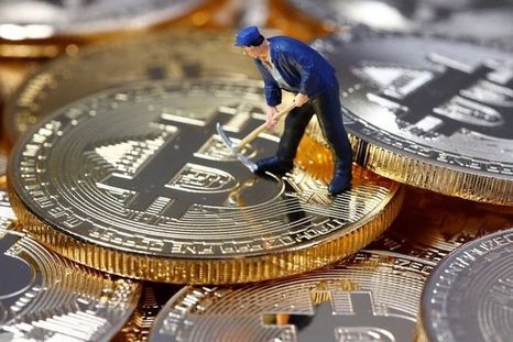 Los mineros de bitcoin están buscando urgentemente un nuevo centro donde establecer sus negocios. Foto: REUTERS