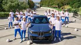 Los jugadores del Real Madrid recibieron autos de la marca BMW a modo de obsequio. Los jugadores del Real Madrid recibieron autos de la marca BMW a modo de obsequio.