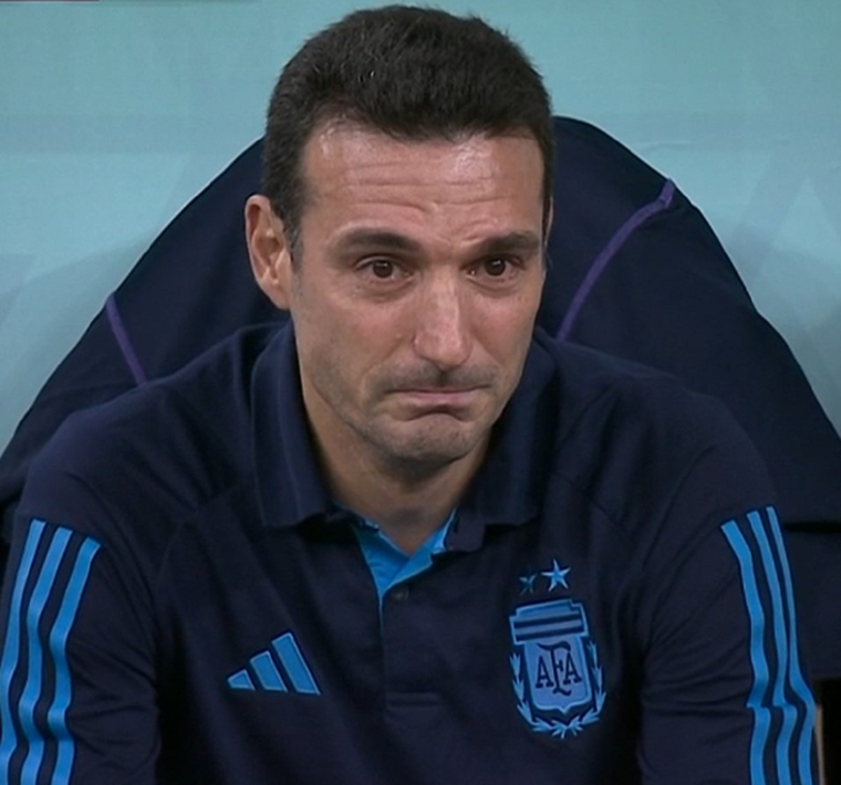 La emoción de Scaloni. Foto: Captura