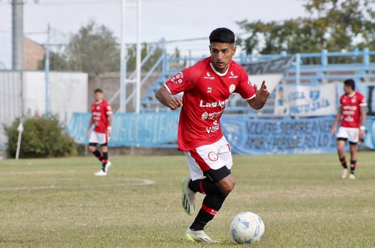 Huracán Las Heras solicitó cambiar el día del partido ante Gutiérrez por el día del padre. Huracán Las Heras solicitó cambiar el día del partido ante Gutiérrez por el día del padre.