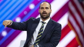 Eduardo Bolsonaro pidió licencia como diputado para buscar apoyo internacional en EE.UU. Eduardo Bolsonaro pidió licencia como diputado para buscar apoyo internacional en EE.UU.