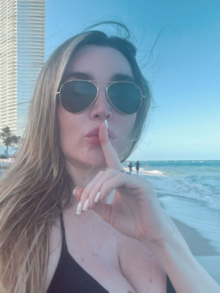 Fátima Florez siempre disfruta de la playa. Fátima Florez siempre disfruta de la playa.