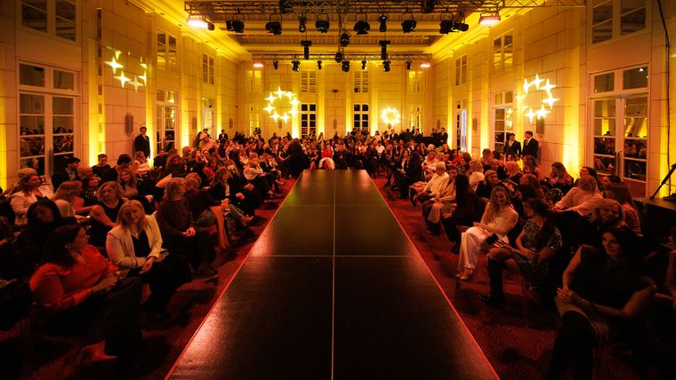 El salón de los espejos de Park Hyatt Mendoza, una vez más, escenario de un evento first class.