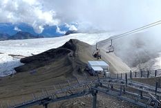 El aumento de la temperatura global está provocando la reducción de los glaciares de los Alpes suizos El aumento de la temperatura global está provocando la reducción de los glaciares de los Alpes suizos