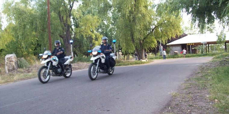 La Policía Vial acompaña la competencia ciclística.