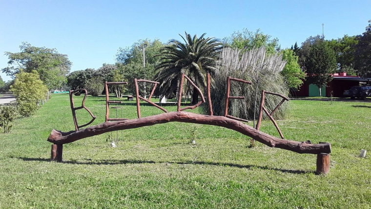 La Fiesta de la Tortita Negra refuerza en Berdier la identidad de un pueblo ligado a sus costumbres y a la elaboración artesanal. La Fiesta de la Tortita Negra refuerza en Berdier la identidad de un pueblo ligado a sus costumbres y a la elaboración artesanal. 